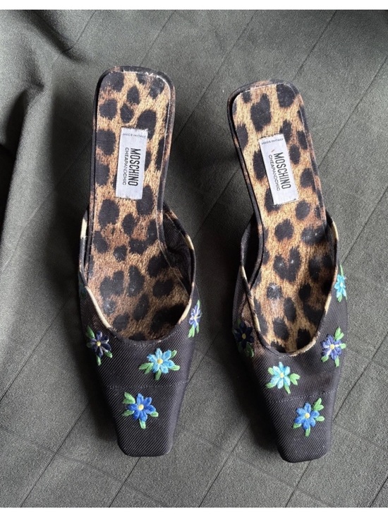 Moschino Shoes - Vintage MOSCHINO black mesh embroidered Florals Square-Toe mule kitten heel